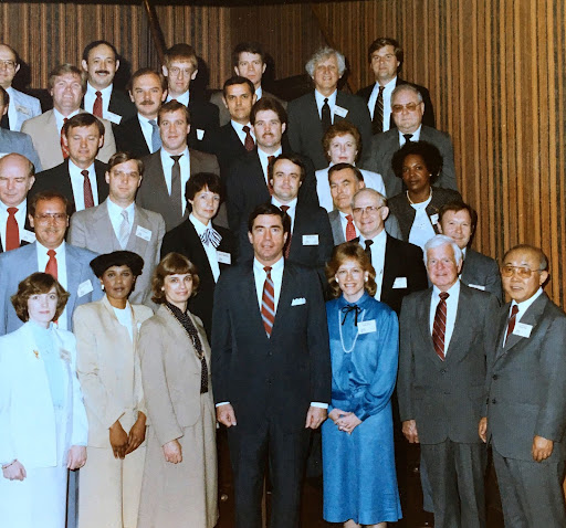 Pak, pictured at front right, with the Virginia Executive Institute Spring Class of 1985.